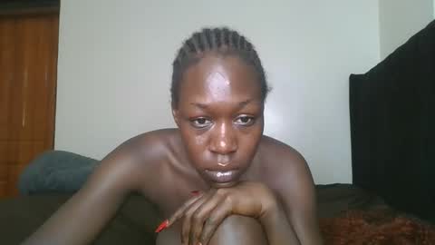 Hot petite online show from April 14, 2026, 6:47 pm