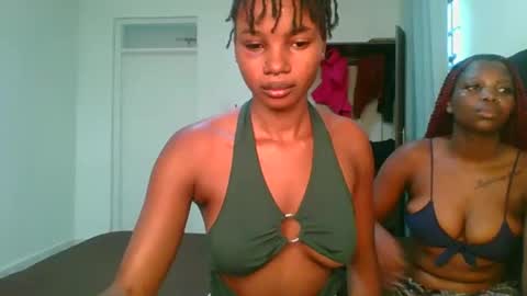 Snapshot of hot_petite1 chatting on May 1, 2026, 10:20 am Hot petite online show from May 1, 2026, 10:20 am