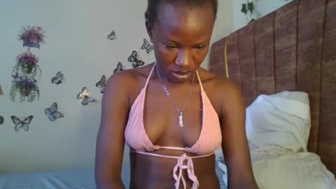 Snapshot of hot_petite100 chatting on April 11, 2026, 7:13 am hot petite100 online show from April 11, 2026, 7:13 am