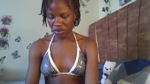 Snapshot of hot_petite100 chatting on April 20, 2026, 6:16 am hot petite100 online show from April 20, 2026, 6:16 am