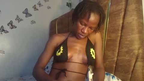 Snapshot of hot_petite100 chatting on April 29, 2026, 9:21 pm hot petite100 online show from April 29, 2026, 9:21 pm