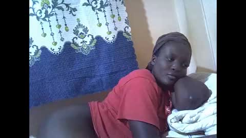 RAYLAH online show from December 13, 2025, 8:58 pm