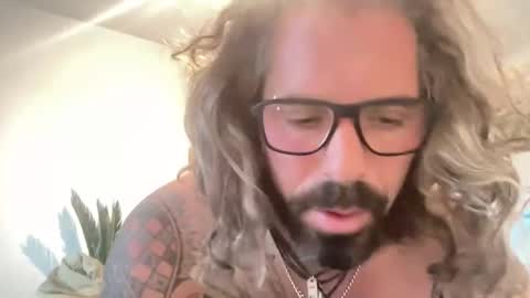 letmedoo2 online show from December 5, 2024, 6:54 am