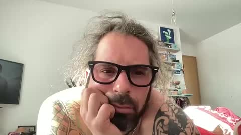 letmedoo2 online show from January 27, 2025, 11:11 am