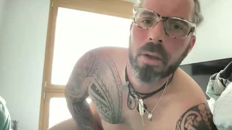 letmedoo2 online show from February 16, 2026, 2:35 pm