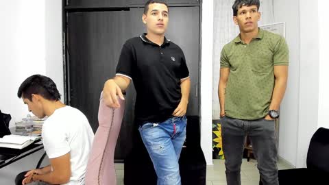 Vanesa Oliver and Andrew online show from January 28, 2025, 4:41 pm