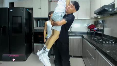 Vanesa Oliver and Andrew online show from October 9, 2025, 11:14 pm