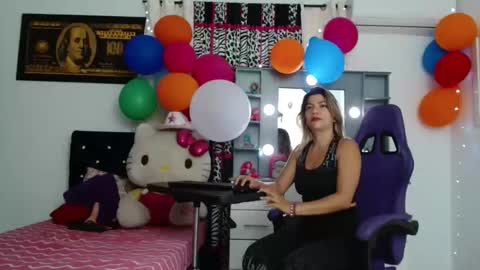 hot sexy bunny online show from April 8, 2026, 1:11 pm