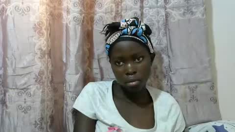 hot_shawrry online show from January 26, 2025, 6:49 am