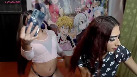 hot_skiiny online show from December 3, 2025, 4:53 am