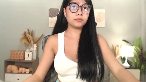 hotasian_gabby69 online show from April 26, 2026, 10:57 am