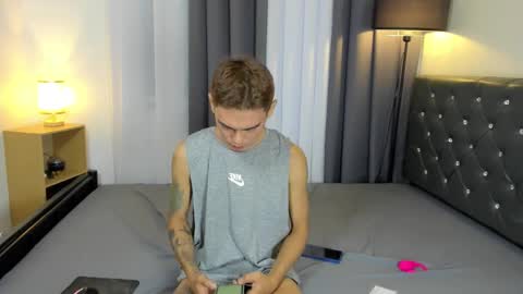 Snapshot of hotasiankenn chatting on September 19, 2025, 5:53 am Kenny online show from September 19, 2025, 5:53 am