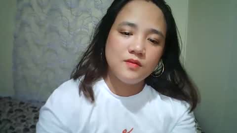 Snapshot of hotbabymomma chatting on March 6, 2025, 8:19 am Lynn online show from March 6, 2025, 8:19 am