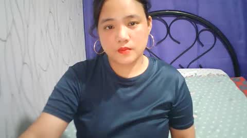 Snapshot of hotbabymomma chatting on March 11, 2025, 8:52 am Lynn online show from March 11, 2025, 8:52 am