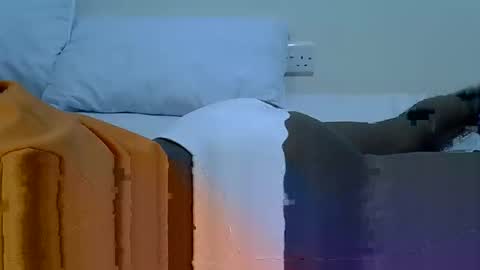 hotberry_7 online show from April 17, 2026, 9:40 pm