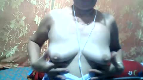 hotbetty_45 online show from October 31, 2025, 1:23 pm