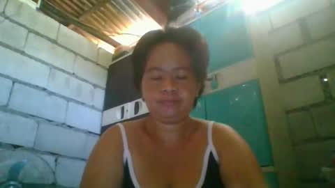 hotchicks4uxx online show from December 15, 2025, 1:54 am