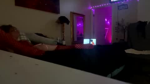 hotcouple1319 online show from October 8, 2025, 7:50 am