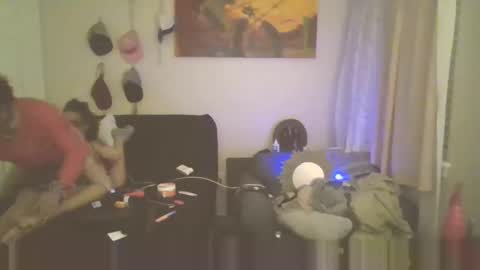 hotcouple1319 online show from January 18, 2026, 12:47 am