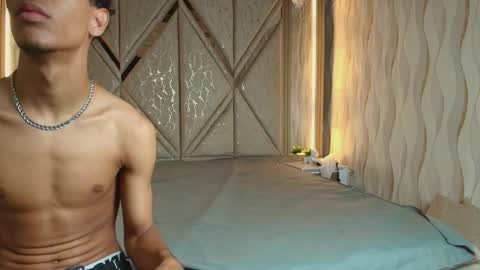 Snapshot of hotcouple_222 chatting on January 19, 2026, 7:12 am hotcouple_222 online show from January 19, 2026, 7:12 am