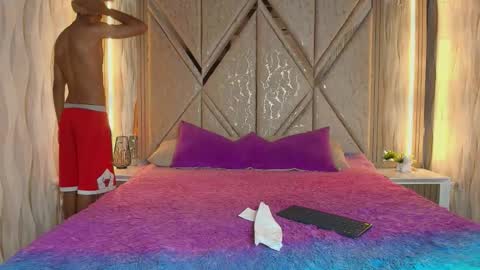 Snapshot of hotcouple_222 chatting on February 5, 2026, 7:24 am hotcouple_222 online show from February 5, 2026, 7:24 am