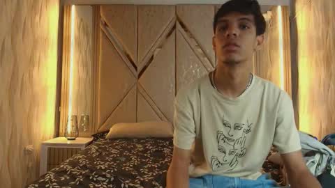 Snapshot of hotcouple_222 chatting on February 9, 2026, 7:23 am hotcouple_222 online show from February 9, 2026, 7:23 am