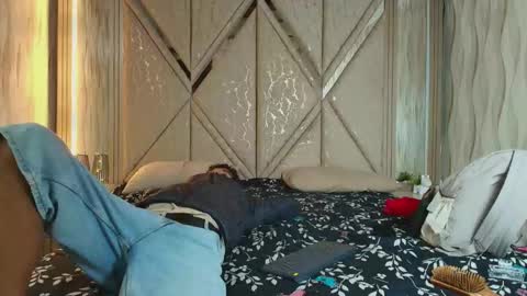 Snapshot of hotcouple_222 chatting on February 10, 2026, 7:23 am hotcouple_222 online show from February 10, 2026, 7:23 am