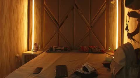 hotcouple_222 online show from March 18, 2026, 7:28 pm