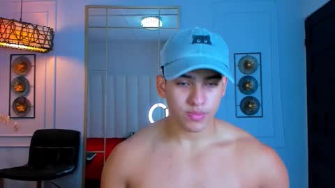 Snapshot of hotcrew_ chatting on October 15, 2025, 7:58 pm Hussain aaron and Ekko online show from October 15, 2025, 7:58 pm