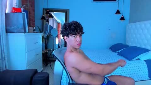 Snapshot of hotcrew_ chatting on December 21, 2025, 1:51 pm Hussain aaron and Ekko online show from December 21, 2025, 1:51 pm