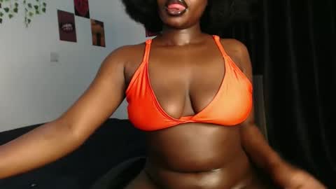 Snapshot of hotcurvykeisha chatting on February 1, 2026, 11:47 pm Hotcurvykeisha online show from February 1, 2026, 11:47 pm