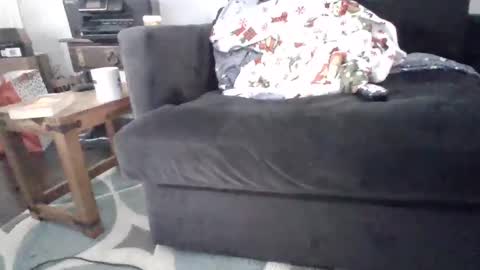 hotdog1124 online show from February 12, 2025, 12:44 pm