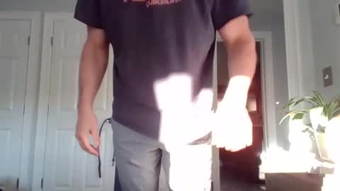 hotdog1124 online show from November 6, 2025, 12:28 pm