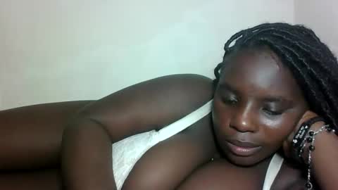 Snapshot of hotebbbyy chatting on October 27, 2025, 6:23 pm EBBY online show from October 27, 2025, 6:23 pm