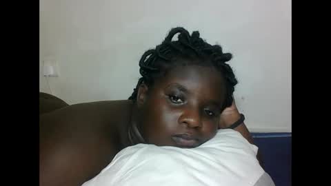 Snapshot of hotebbbyy chatting on November 6, 2025, 12:33 am EBBY online show from November 6, 2025, 12:33 am