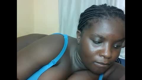 Snapshot of hotebbbyy chatting on November 30, 2025, 12:09 pm EBBY online show from November 30, 2025, 12:09 pm