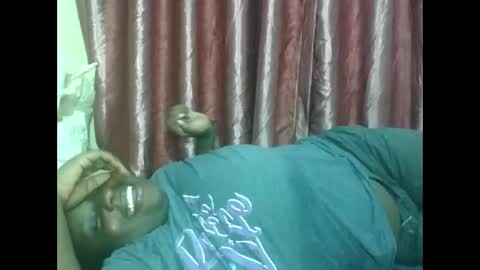 Snapshot of hotebbbyy chatting on December 5, 2025, 5:09 pm EBBY online show from December 5, 2025, 5:09 pm