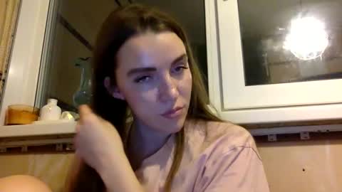 effy online show from November 8, 2025, 9:02 pm