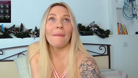 Snapshot of hotel_california_ chatting on January 23, 2025, 8:36 am Anna 23   Archie 25  online show from January 23, 2025, 8:36 am