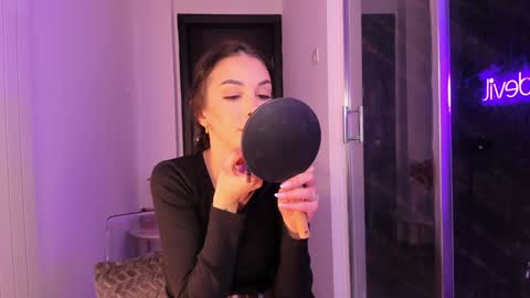 hotfallingdevil online show from March 6, 2026, 5:26 am