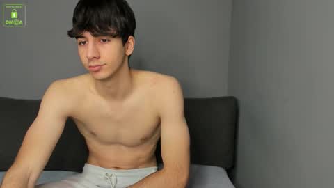 QUENTIN online show from December 3, 2025, 6:43 am