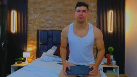 felipe  marcello online show from February 28, 2025, 2:42 pm