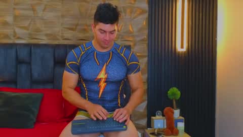 felipe  marcello online show from March 11, 2025, 7:58 pm