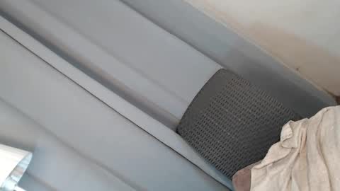 Yumi online show from February 1, 2026, 6:06 pm