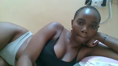 Queen online show from November 24, 2025, 5:23 pm