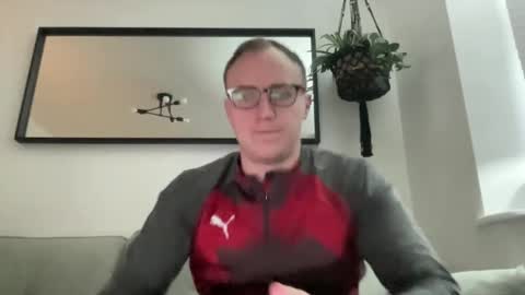 Snapshot of hotholby86 chatting on December 27, 2024, 3:37 pm hotholby86 online show from December 27, 2024, 3:37 pm