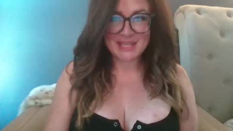 hothousewife333 online show from October 15, 2025, 2:50 pm