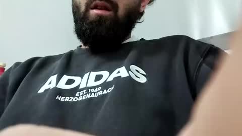 Snapshot of hotitalianboy218174 chatting on November 18, 2025, 12:16 am Italiaboy online show from November 18, 2025, 12:16 am