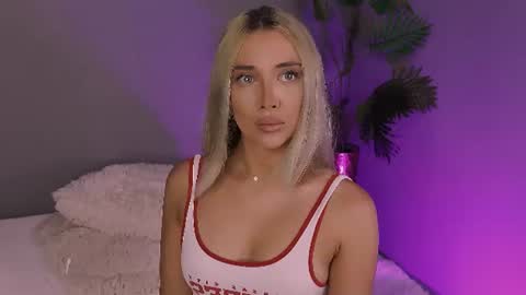 Snapshot of hotjessxx chatting on June 24, 2026, 4:17 pm Maria online show from June 24, 2026, 4:17 pm