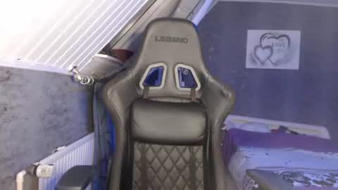 Snapshot of hotkellyandkevinn chatting on December 10, 2024, 11:43 am KevinKellyy online show from December 10, 2024, 11:43 am